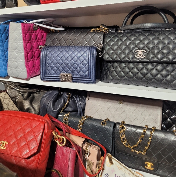 CHANEL CLEARANCE SALES- DON'T MISS OUT - Picture 2 of 4